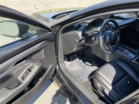 Used 2022 MAZDA MAZDA3 s FWD image 10