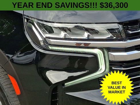 Used 2022 Chevrolet Suburban LT image 10