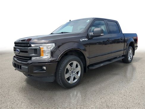 Used 2019 Ford F150 XLT w/ Equipment Group 302A Luxury image 2