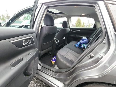 Used 2018 Nissan Altima 2.5 SV w/ 2.5 SV Technology Package image 16