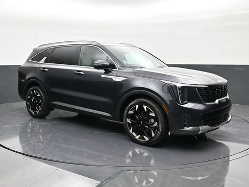 Used 2025 Kia Sorento SX image 7