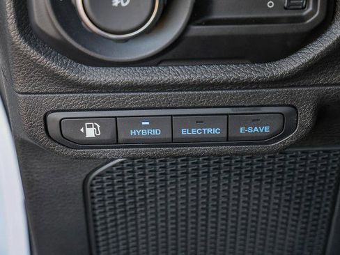 Used 2024 Jeep Wrangler Unlimited AWD/4WD image 27