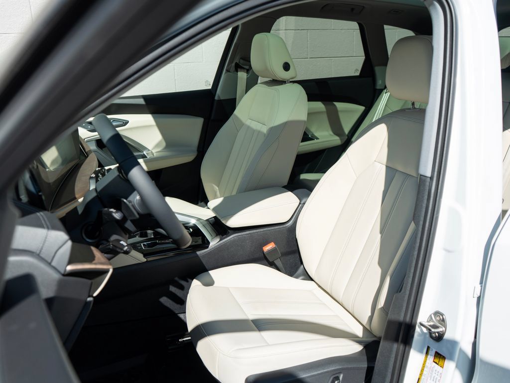 New 2026 Audi Q5 Premium Plus AWD/4WD image 8
