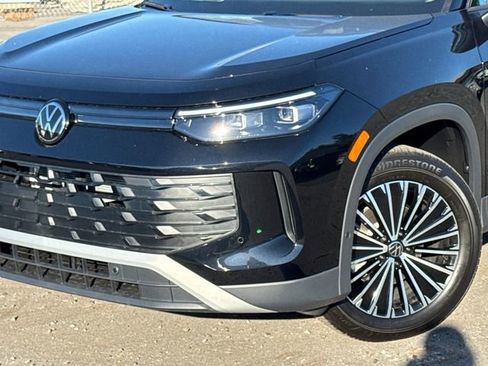 New 2026 Volkswagen Tiguan S image 8