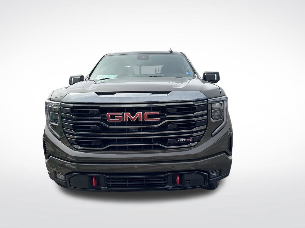 Used 2023 GMC Sierra 1500 AT4 w/ AT4 Preferred Package AWD/4WD image 2