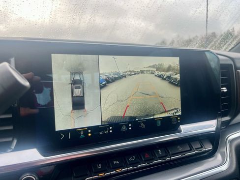 Used 2024 Chevrolet Silverado 2500 High Country w/ High Country Premium Package image 15