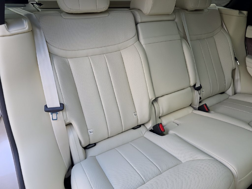 New 2026 Land Rover Range Rover SE AWD/4WD image 14