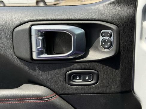 Used 2021 Jeep Wrangler Unlimited Rubicon AWD/4WD image 20