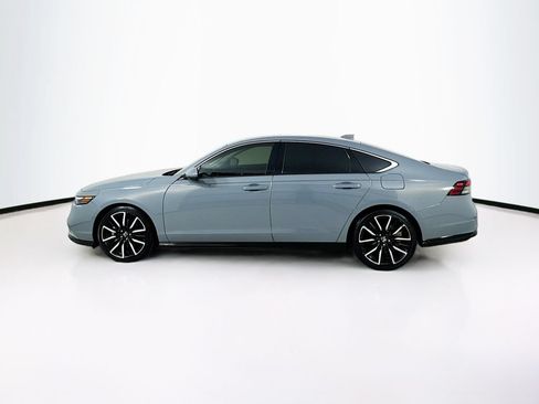 Used 2023 Honda Accord Touring image 4