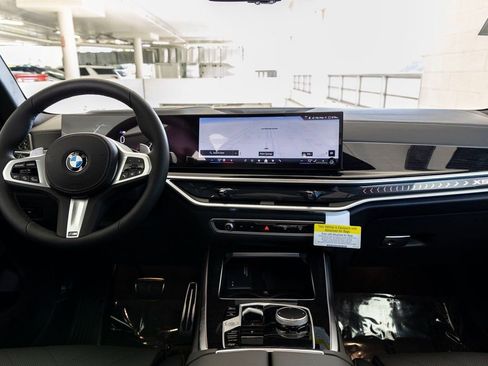 New 2026 BMW X5 xDrive40i w/ M Sport Package image 11