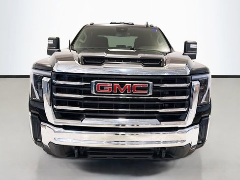 Used 2024 GMC Sierra 2500 SLE w/ SLE Convenience Package AWD/4WD image 2