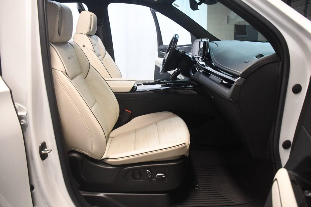 Used 2022 Cadillac Escalade Sport w/ Touring Package AWD/4WD image 29
