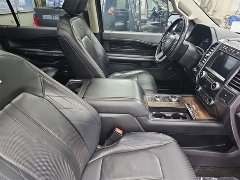 Used 2018 Ford Expedition Platinum image 10