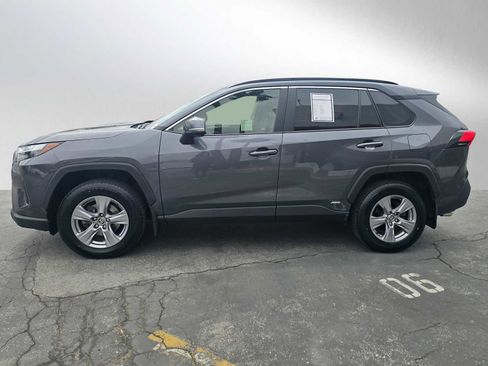 Used 2022 Toyota RAV4 XLE w/ Convenience Package AWD/4WD image 6