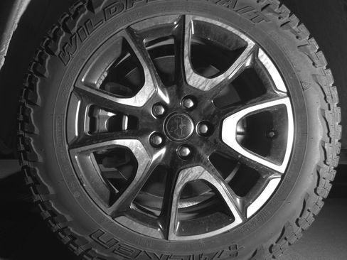 Used 2025 Jeep Compass Trailhawk w/ Trailer Tow Group AWD/4WD image 12