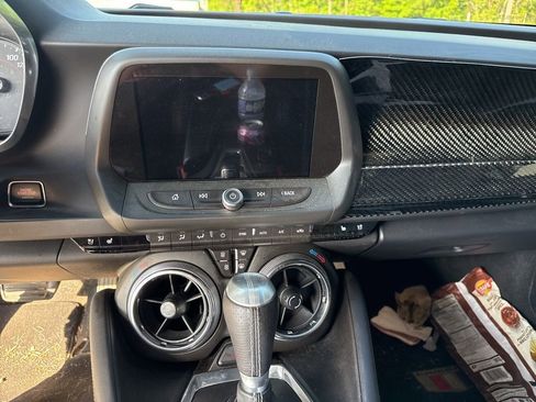 Used 2016 Chevrolet Camaro SS image 6