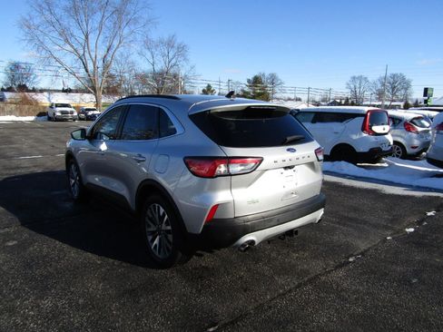 Used 2020 Ford Escape Titanium AWD/4WD image 5