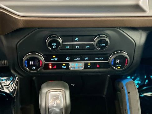 Used 2023 Ford Bronco Outer Banks image 10