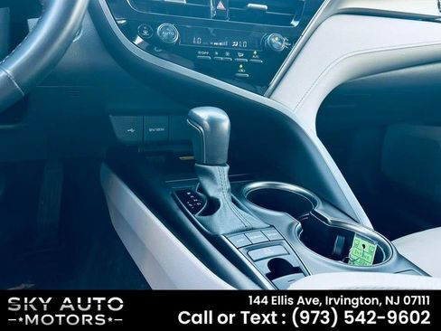 Used 2024 Toyota Camry XSE FWD image 12