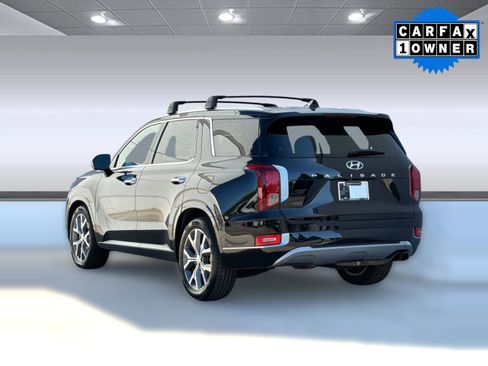 Used 2022 Hyundai Palisade Limited FWD image 3