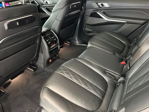 Certified 2025 BMW X7 M60i AWD/4WD image 27