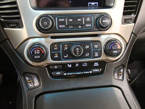 Used 2020 GMC Yukon XL Denali w/ Open Road Package AWD/4WD image 27