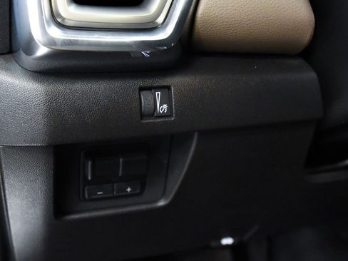 Used 2024 GMC Canyon Denali AWD/4WD image 18