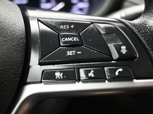 Used 2025 Nissan Sentra SV FWD image 22