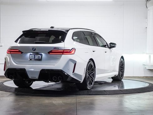 New 2027 BMW M5 Touring AWD/4WD image 6