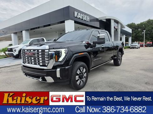 Used 2024 GMC Sierra 2500 Denali w/ Denali Reserve Package AWD/4WD image 1