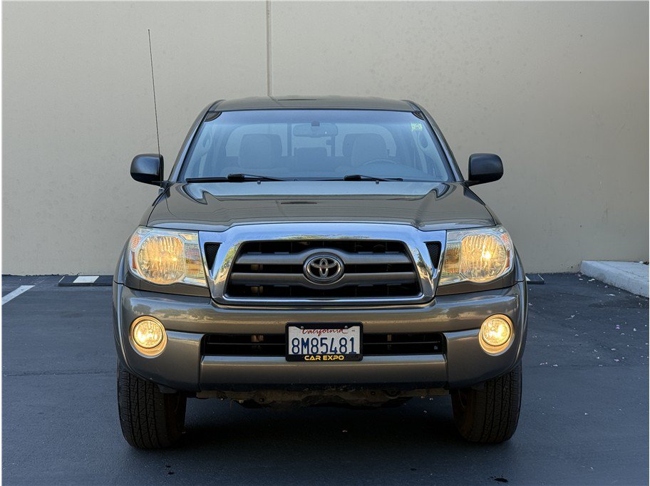 Used 2009 Toyota Tacoma PreRunner w/ SR5 Pkg #2 RWD image 2