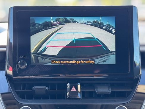 Used 2024 Toyota Corolla Cross LE image 16