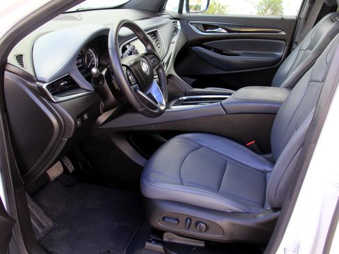 Used 2024 Buick Enclave Essence image 23