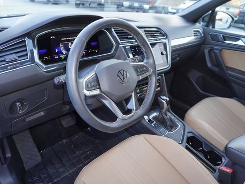 Used 2022 Volkswagen Tiguan SE image 14