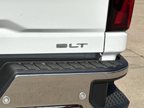New 2026 GMC Sierra 2500 SLT w/ SLT Premium Package AWD/4WD image 9