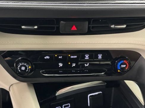 Used 2023 Buick Envision Preferred FWD image 29