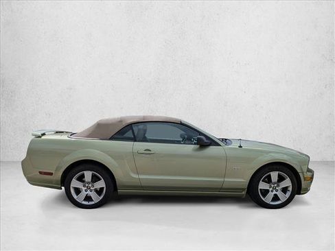 Used 2006 Ford Mustang GT RWD image 4