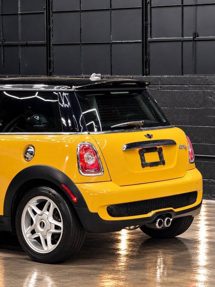 Used 2008 MINI Cooper S w/ Convenience Pkg FWD image 10