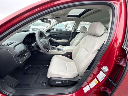 Certified 2025 Honda Accord SE image 16