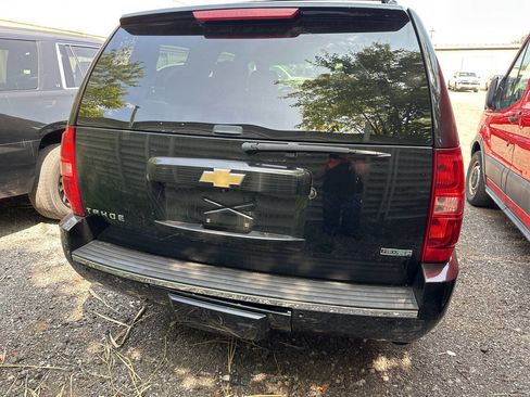 Used 2011 Chevrolet Tahoe LTZ image 9