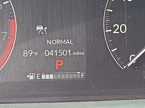 Used 2023 Honda Pilot Touring image 30