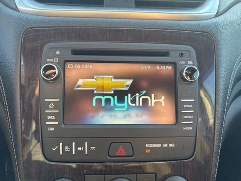 Used 2016 Chevrolet Traverse LT w/ Style and Technology Package image 17