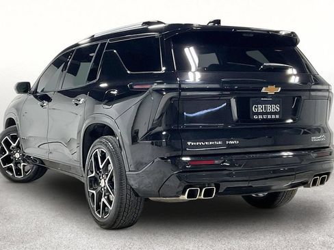 Used 2025 Chevrolet Traverse High Country w/ LPO, Floor Liner Package AWD/4WD image 15