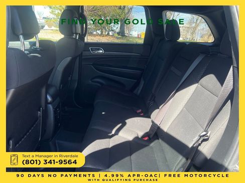 Used 2019 Jeep Grand Cherokee Laredo image 28