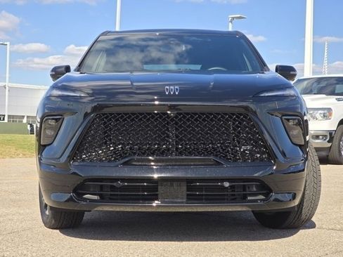 Used 2025 Buick Enclave Sport Touring w/ Power Package image 2