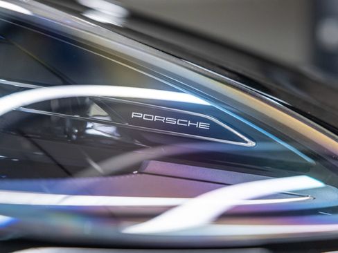 Certified 2026 Porsche Macan AWD/4WD image 15