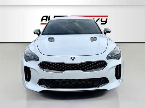 Used 2021 Kia Stinger GT image 2