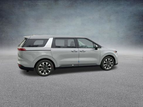 Used 2024 Kia Carnival EX FWD image 24