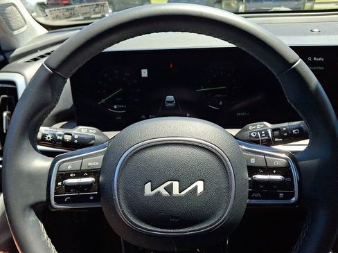 Used 2024 Kia Sorento SX AWD/4WD image 25