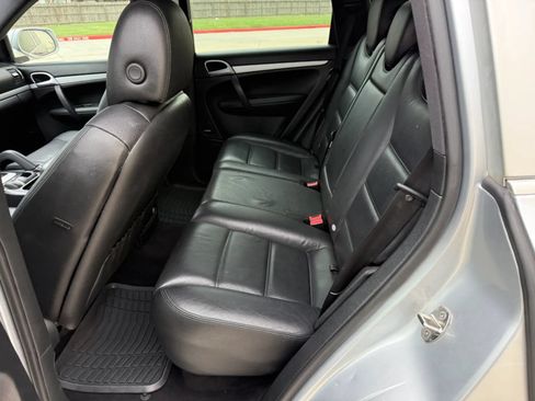 Used 2010 Porsche Cayenne AWD/4WD image 15